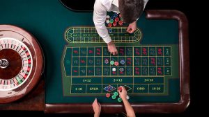 Vòng quay Roulette với đa dạng cửa cược, luật chơi đơn giản, dễ trúng